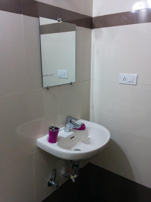 Antonio'S Residency Goa Hotel Betalbatim Room photo