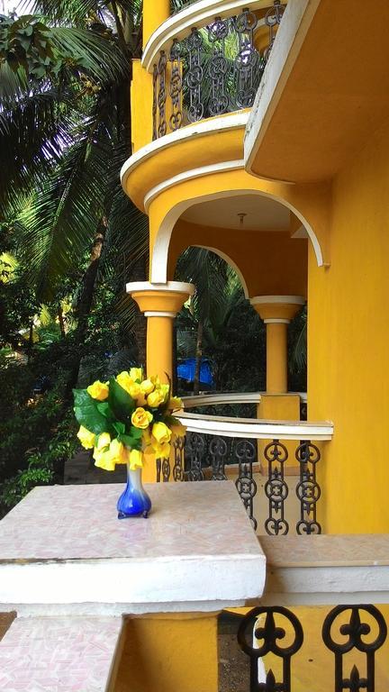 Antonio'S Residency Goa Hotel Betalbatim Exterior photo